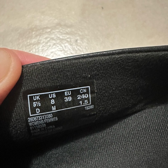 Clarks Women's Ashland Bubble Slip On Loafer (Worn a few times) Black - Picture 3 of 3